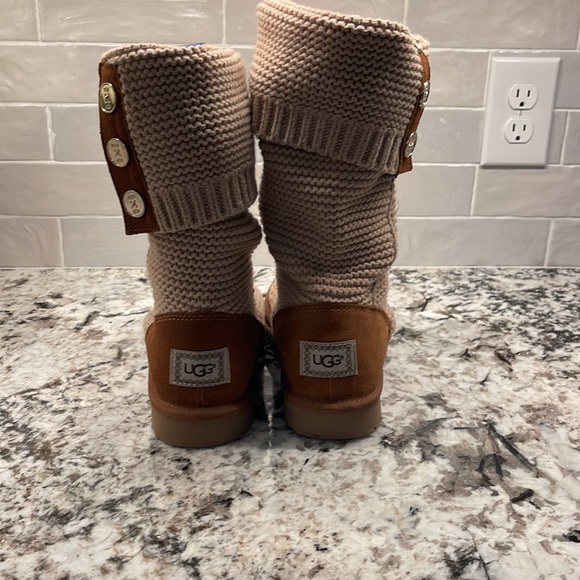 UGG Purl Cardy Knit Boot - Picture 5 of 11